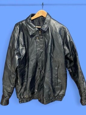 Black Leather Bomber Jacket - Classic Style